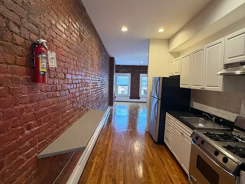 2153 2nd Avenue #4, photo 4