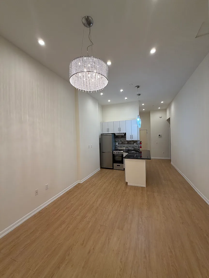 308 West 48th Street #1, photo 1