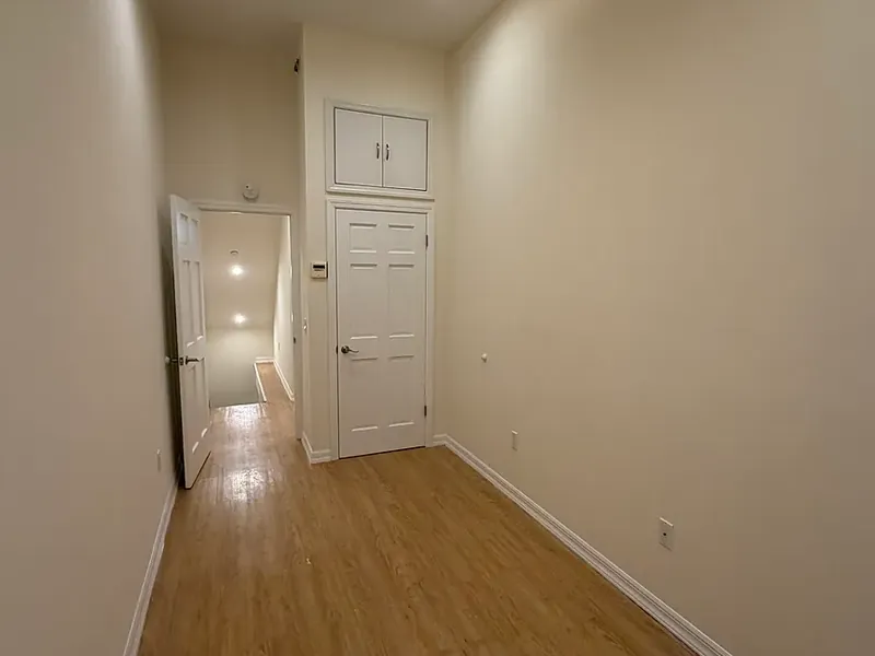 308 West 48th Street #1, photo 3